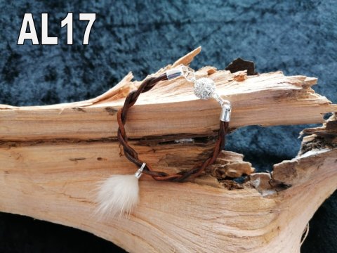Armbånd i brun lædersnøre